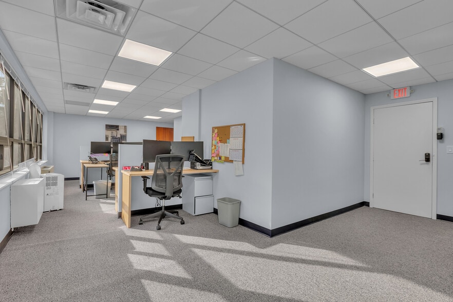 More Photos Of 1 Stone Pl, Bronxville Office For Lease