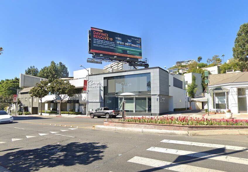 More Photos Of 8711 W Sunset Blvd, West Hollywood Storefront For Lease