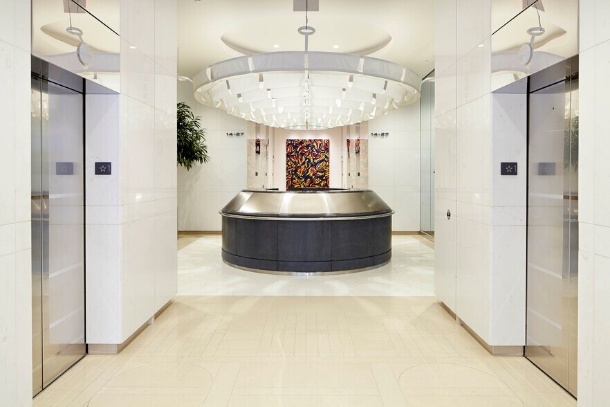 More Photos Of 230 Peachtree St NW, Atlanta Office For Lease