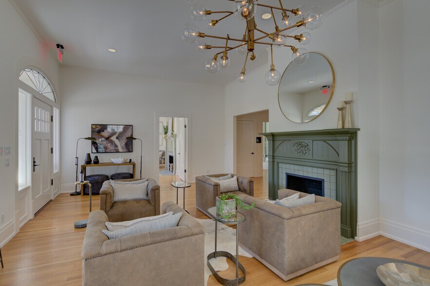 More Photos Of 904 San Antonio St, Austin Office For Lease