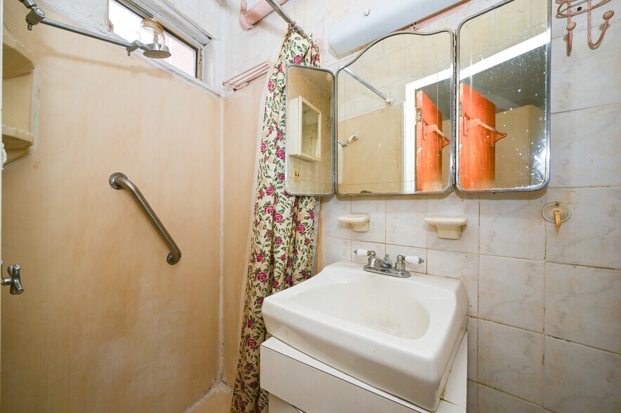 More Photos Of 1163 Sheepshead Bay Rd, Brooklyn Multifamily For Sale