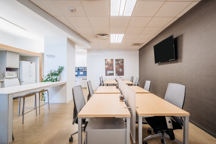 More Photos Of 1910 Towne Centre Blvd, Annapolis Coworking Space