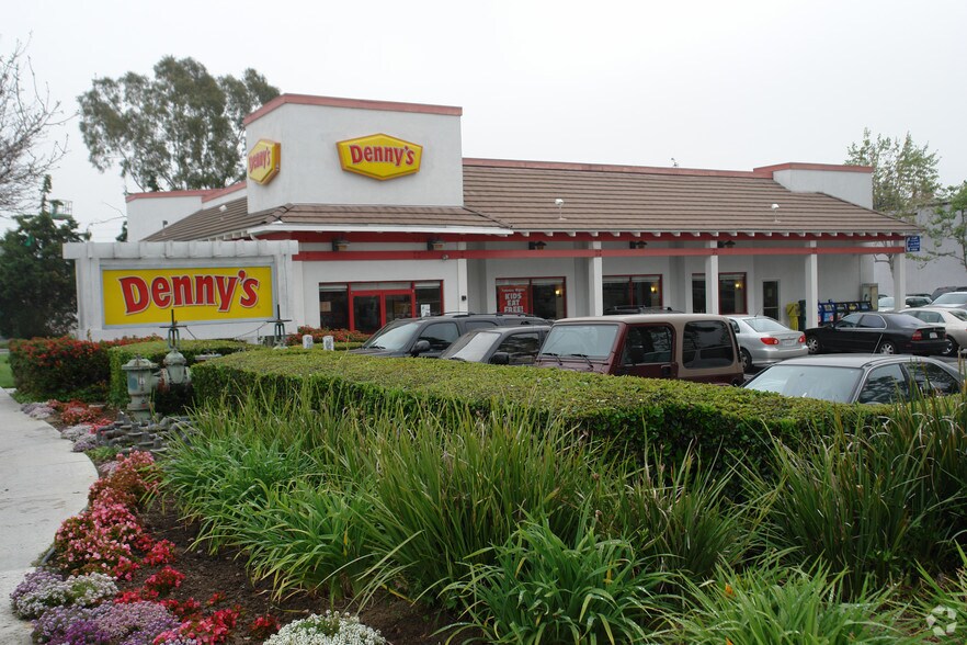 More Photos Of 1010-1190 W Alameda Ave, Burbank Unknown For Lease