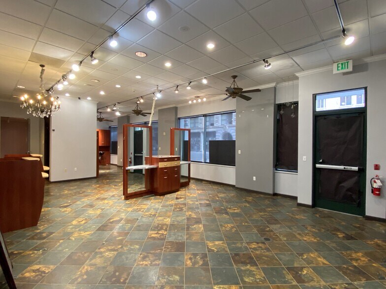 More Photos Of 1717 Champa St, Denver Hotel For Lease