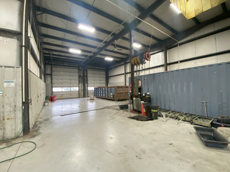 More Photos Of 7605 Commerce Pl, Plain City Service For Sale
