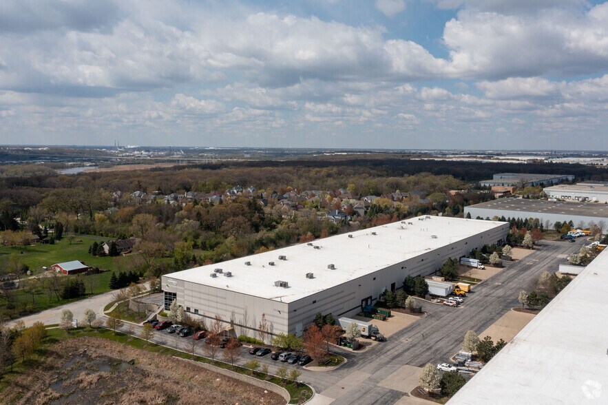 More Photos Of 1020 Davey Rd, Woodridge Warehouse For Lease