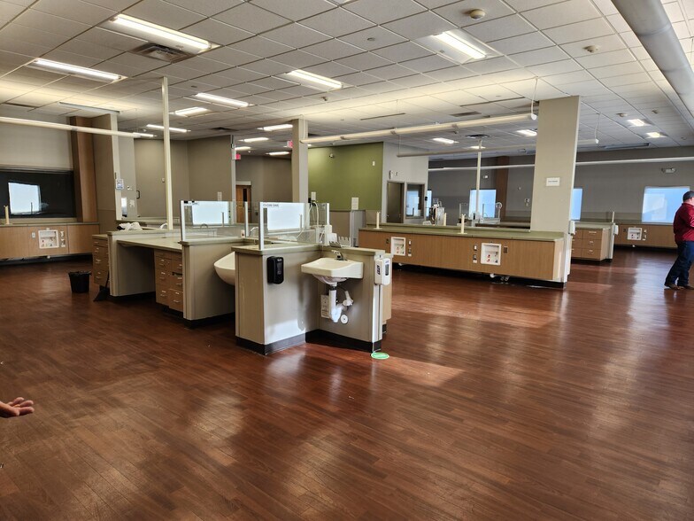 More Photos Of 600 Newman St, El Paso Medical For Sale