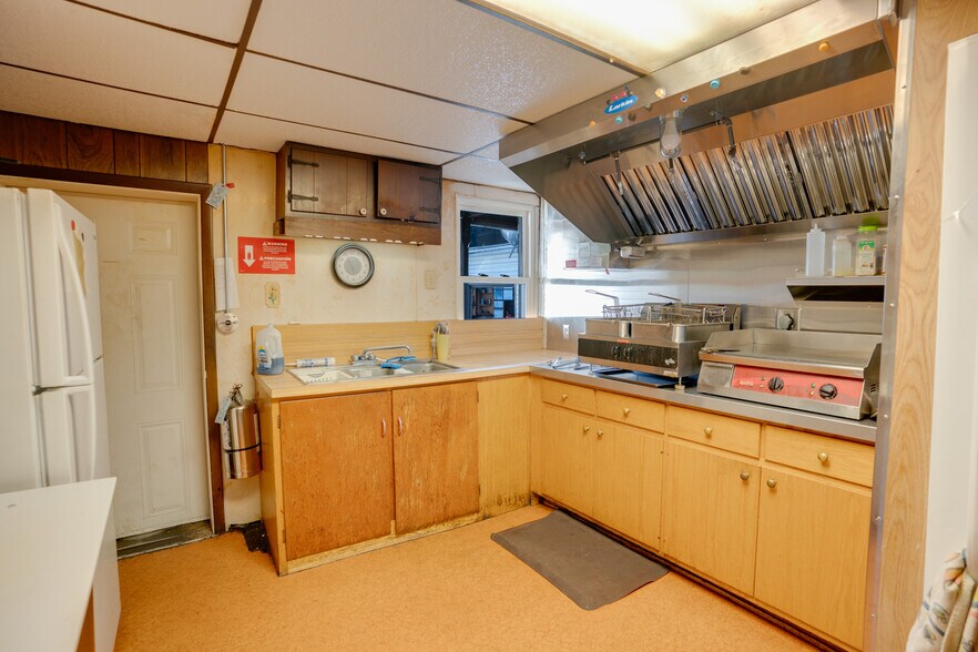 More Photos Of 236 N Main St, Milroy General Retail For Sale