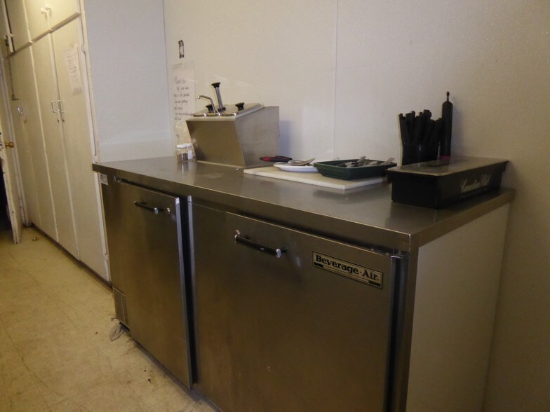 More Photos Of 607 W Main St, Payson Bar For Sale