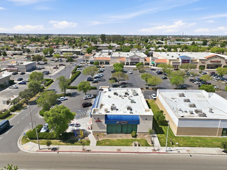 More Photos Of 410 N 11th Ave, Hanford General Retail For Sale