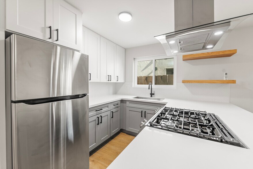 More Photos Of 3167 Landis St, San Diego Apartments For Sale