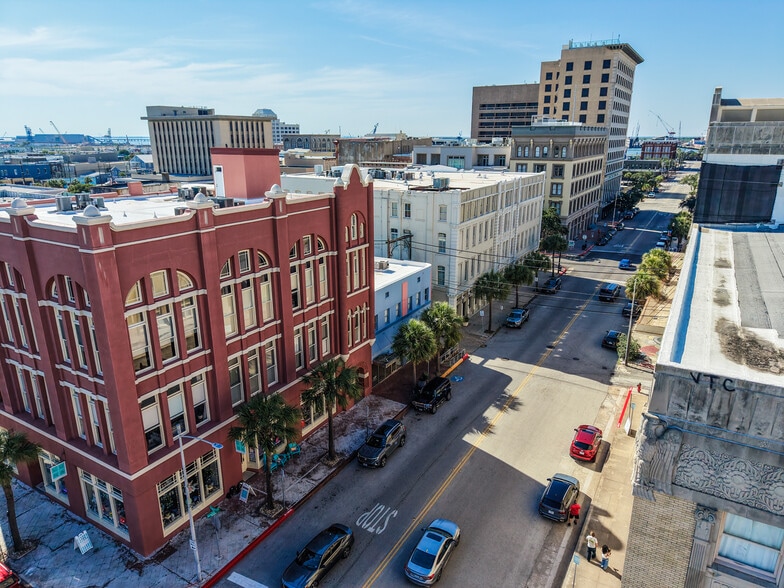 Primary Photo Of 515 22nd St, Galveston General Retail For Sale