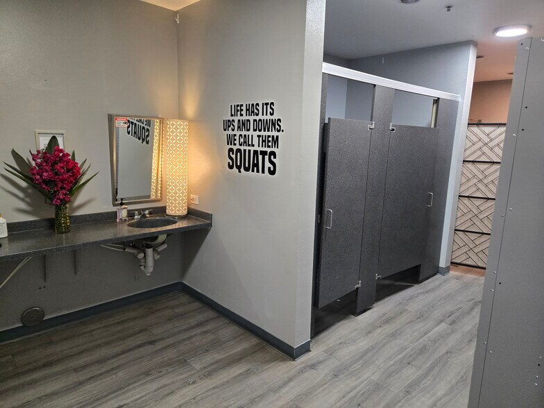 More Photos Of 300 Ohukai Rd, Kihei Light Manufacturing For Lease