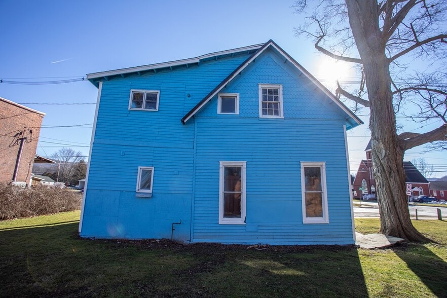 More Photos Of 11 E Hill Rd, Covington Apartments For Sale