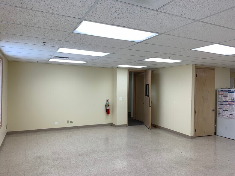 More Photos Of 28457 Ballard Dr, Lake Forest Light Manufacturing For Lease