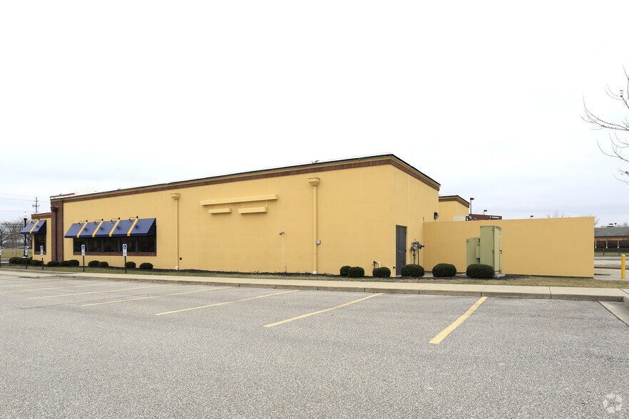 More Photos Of 1733-6935 Midway Mall, Elyria Unknown For Lease