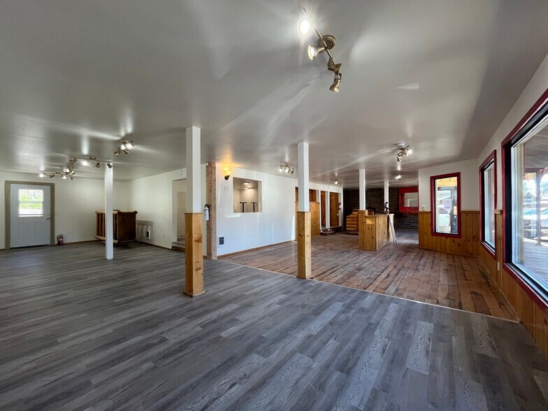 More Photos Of 164 Riverside Ave, Winthrop Restaurant For Sale