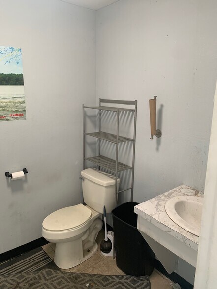 More Photos Of SKY RIDGE CIRCLE 37828 SUITE A, Dade City Flex For Lease