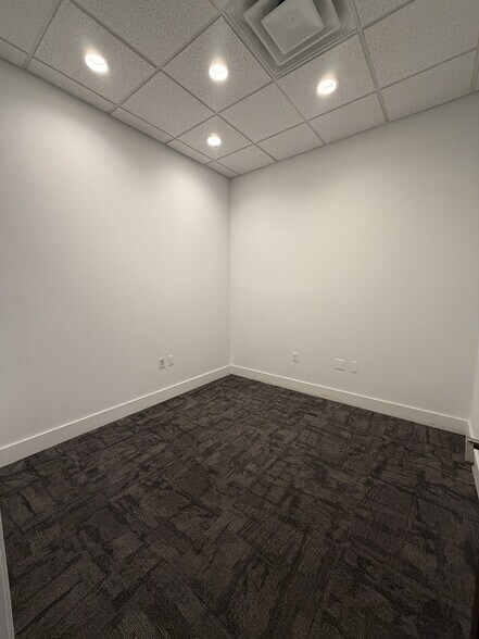 More Photos Of 116-120 W 4th St, Rochester Freestanding For Lease