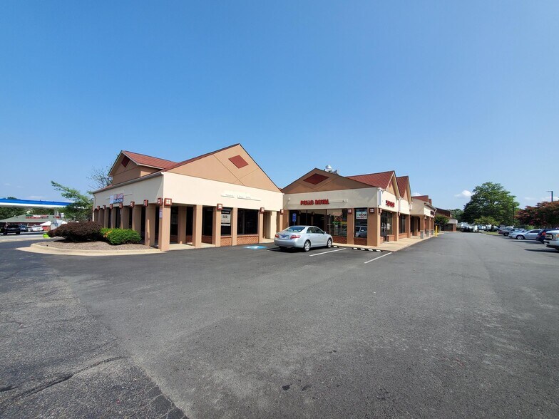 More Photos Of 8723 Richmond Hwy, Alexandria Unknown For Lease