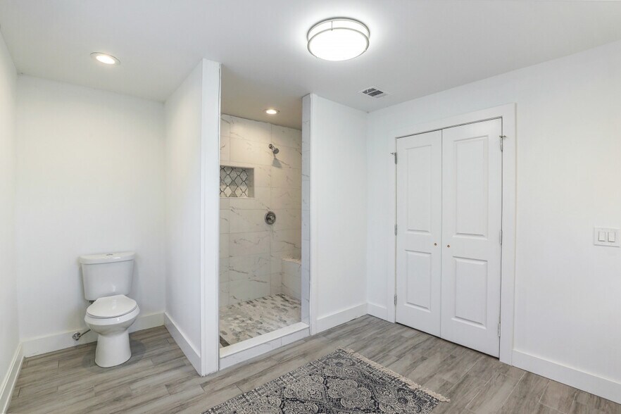 More Photos Of 778 100th Ave N, Naples Specialty For Sale