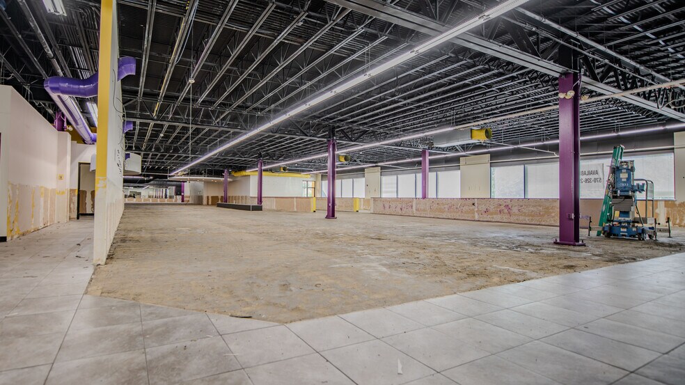 More Photos Of 1020 Commerce Park Dr, Williamsport Flex For Lease