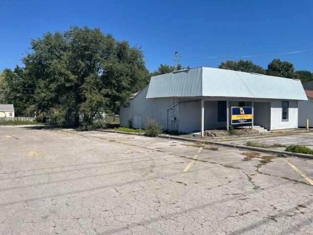 More Photos Of 1421 E Sunshine St, Springfield Storefront Retail Office For Sale