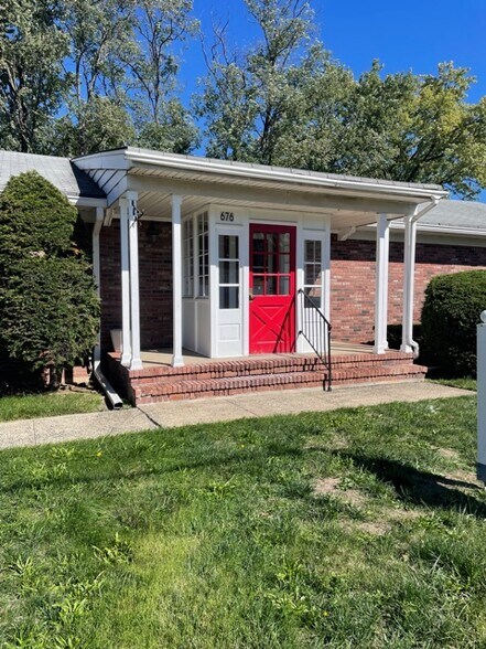 More Photos Of 676 Amboy Ave, Woodbridge Medical For Lease