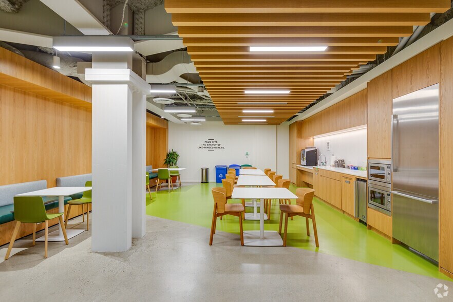 More Photos Of 410 W Georgia St, Vancouver Coworking Space