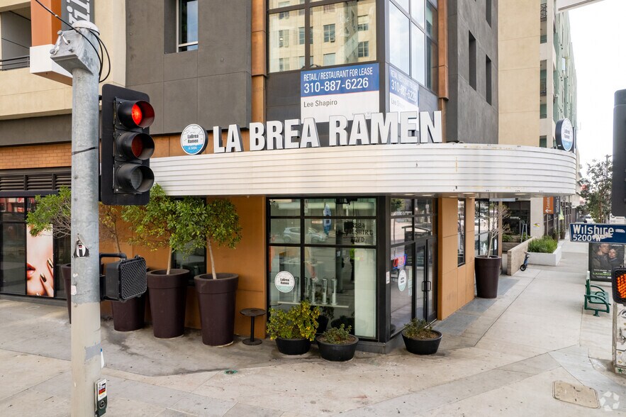 More Photos Of 5200 Wilshire Blvd, Los Angeles Apartments For Lease