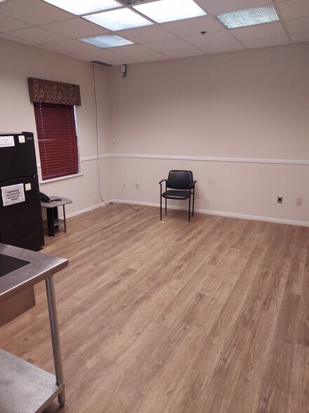 More Photos Of 94 Bayard St, New Brunswick Apartments For Lease