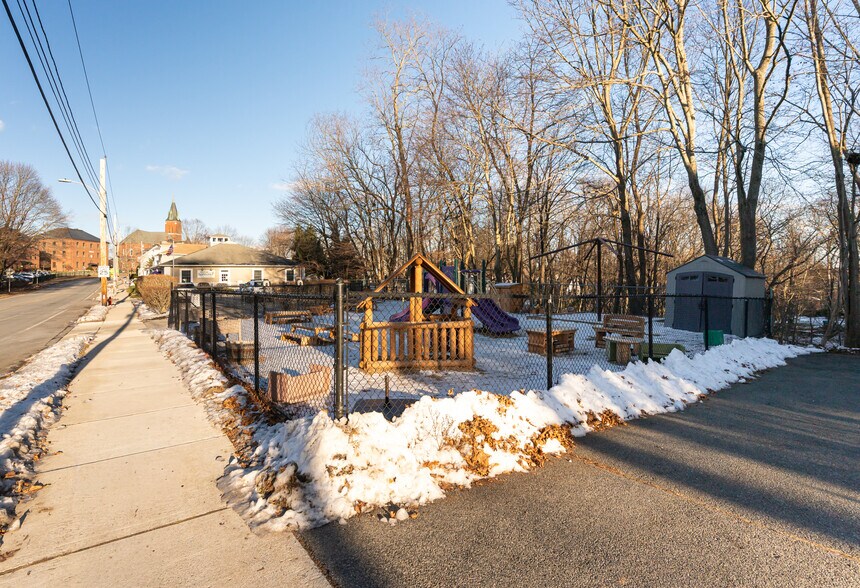 More Photos Of 36 Sparhawk St, Amesbury Daycare Center For Sale