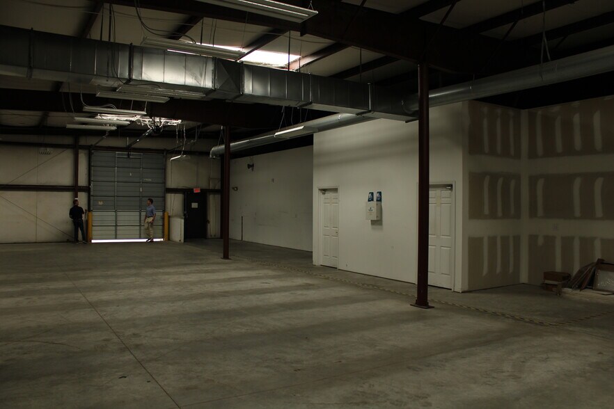 More Photos Of 499 Jessen Ln, Charleston Industrial For Lease