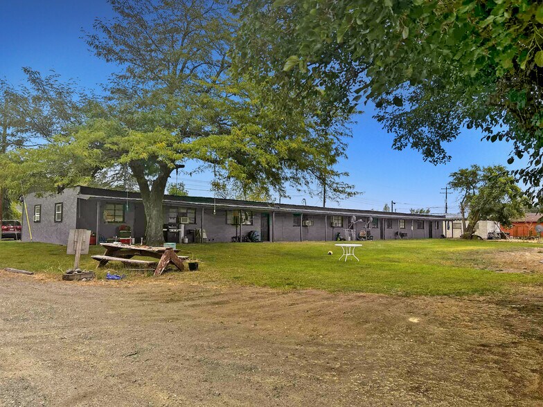 More Photos Of 616 Columbia Ave, Bridgeport Multifamily For Sale