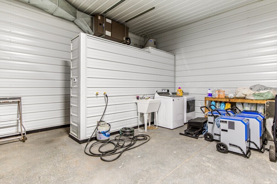 More Photos Of 516-522 Benham St, Bonne Terre Office For Lease