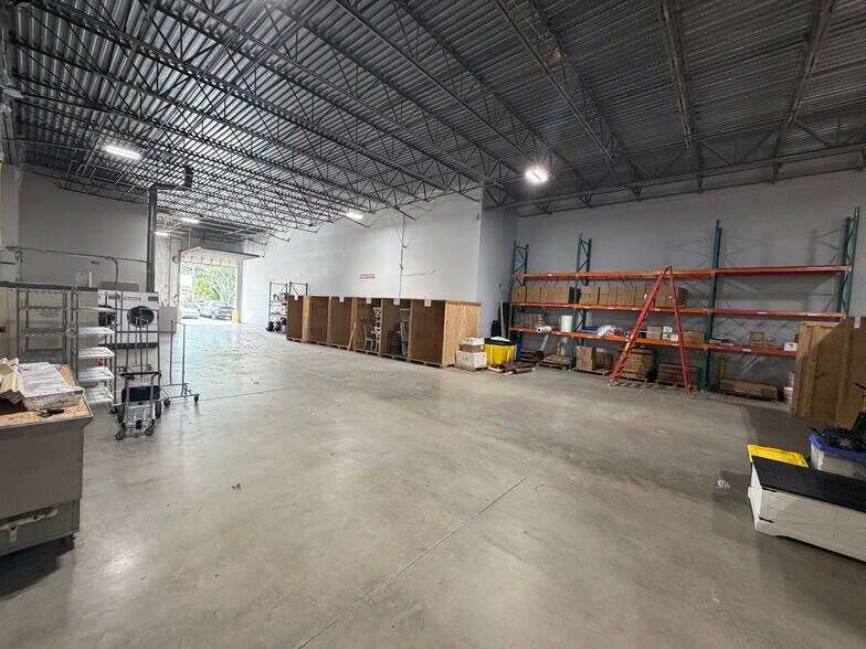More Photos Of 4935 Park Ridge Blvd, Boynton Beach Warehouse For Lease