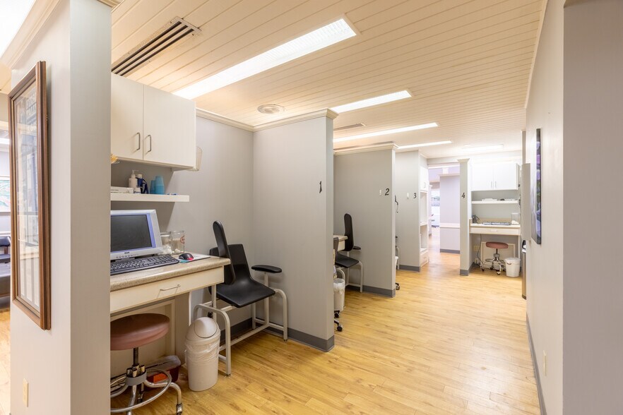 More Photos Of 414 5th Ave, Albany Medical For Sale