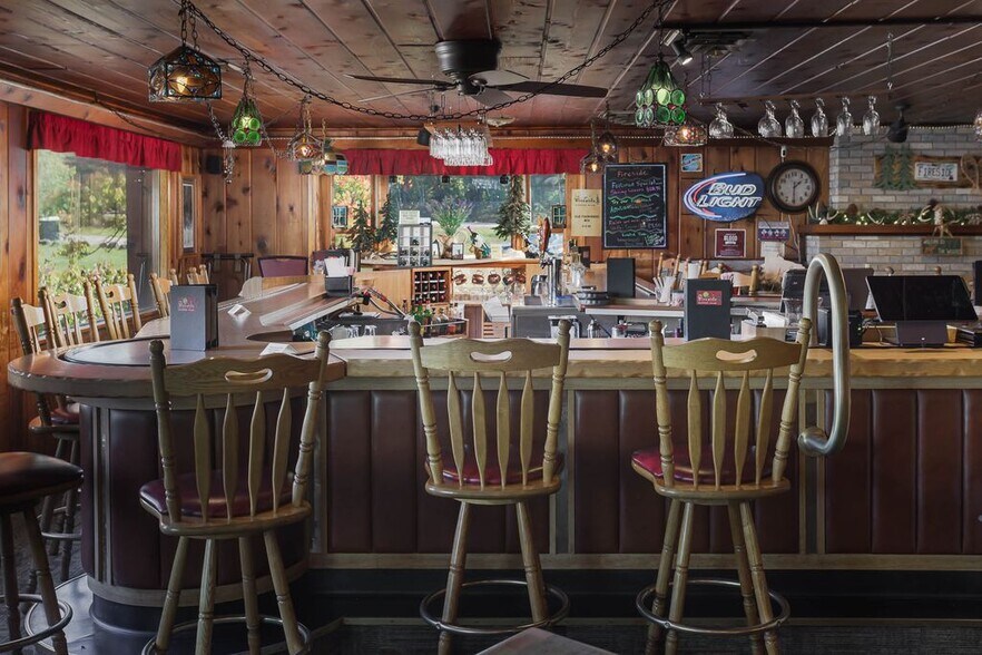 More Photos Of 6012 County K, Rhinelander Restaurant For Sale