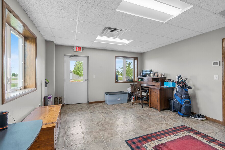 More Photos Of 3160 Fernau ct, Oshkosh Warehouse For Sale