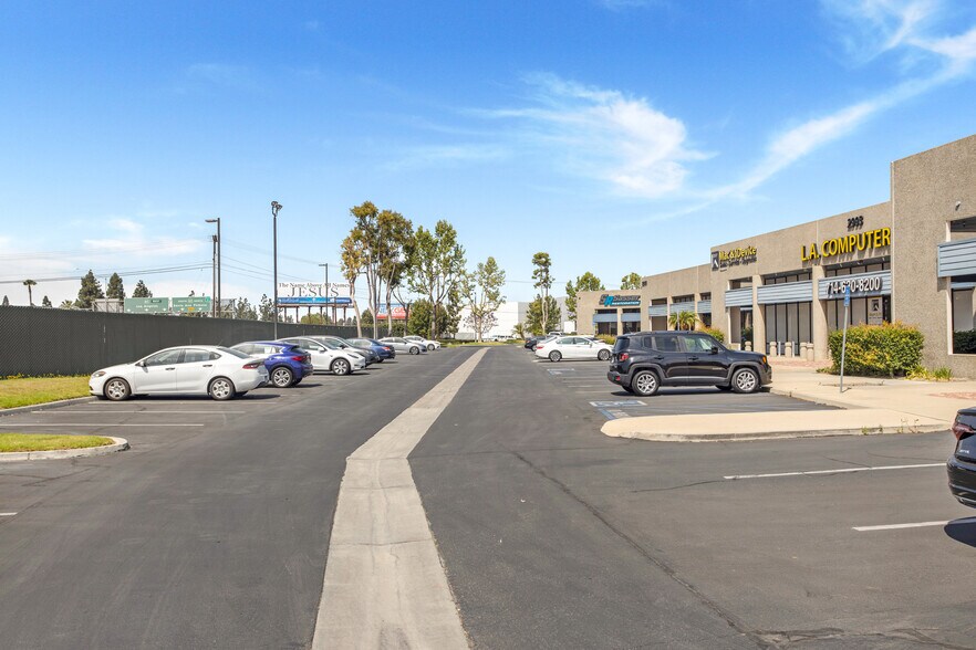 More Photos Of 2991-2995 E White Star Ave, Anaheim Warehouse For Sale