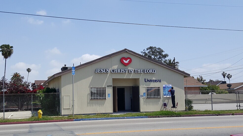 More Photos Of 1356 W 62nd St, Los Angeles Religious Facility For Lease