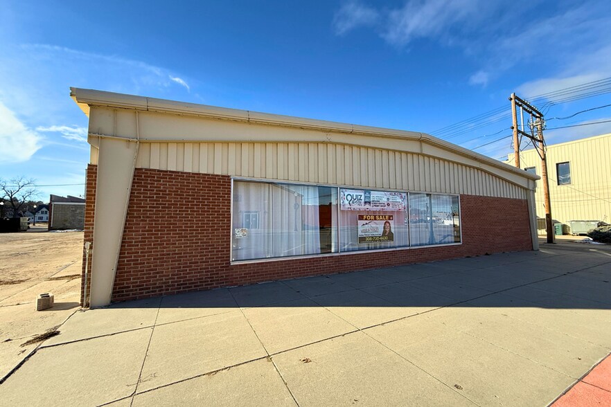 More Photos Of 237 S 15th St, Ord Freestanding For Sale