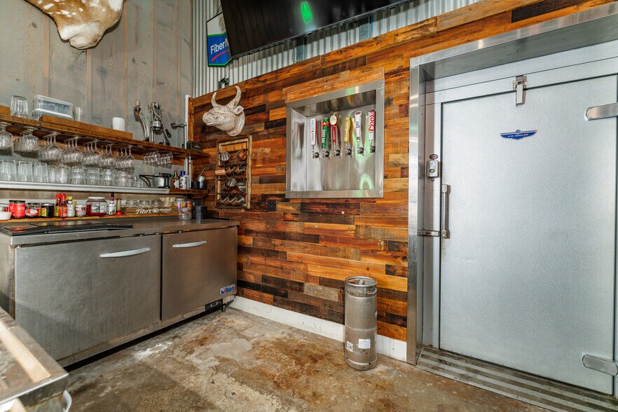 More Photos Of 8336 TX 570, San Angelo Restaurant For Sale