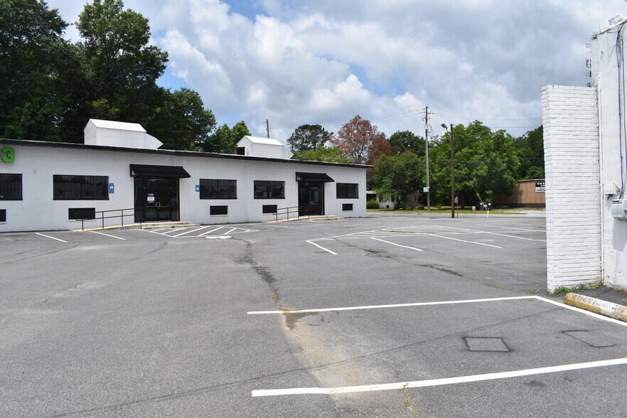 More Photos Of 3502 Victory Dr, Columbus Freestanding For Lease
