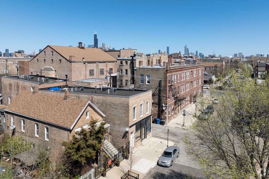 More Photos Of 1616 W 18th Pl, Chicago Apartments For Lease