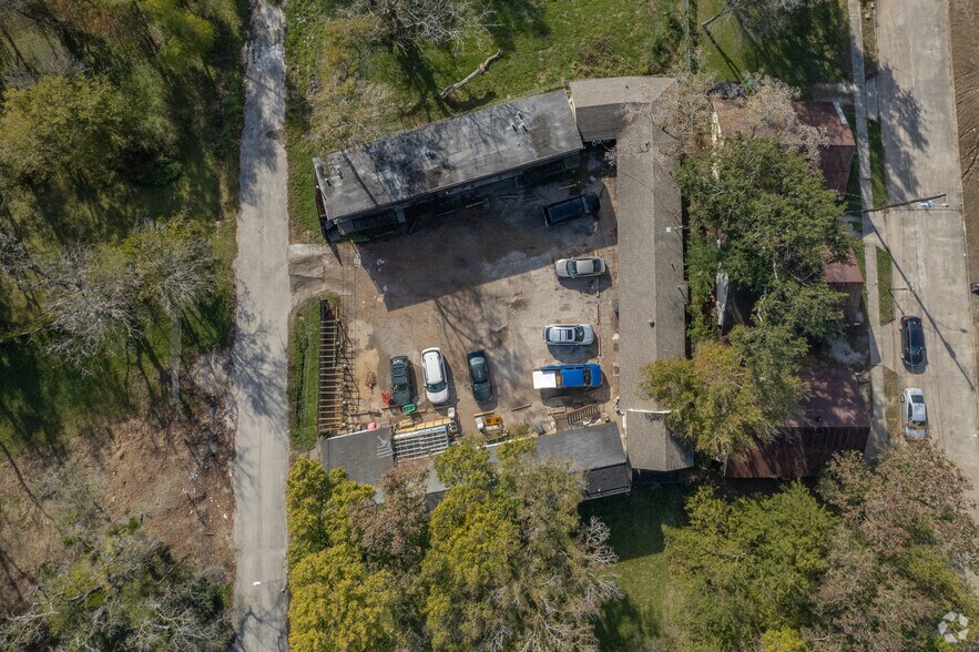 More Photos Of 2121 Kirk St, Houston Hotel For Sale