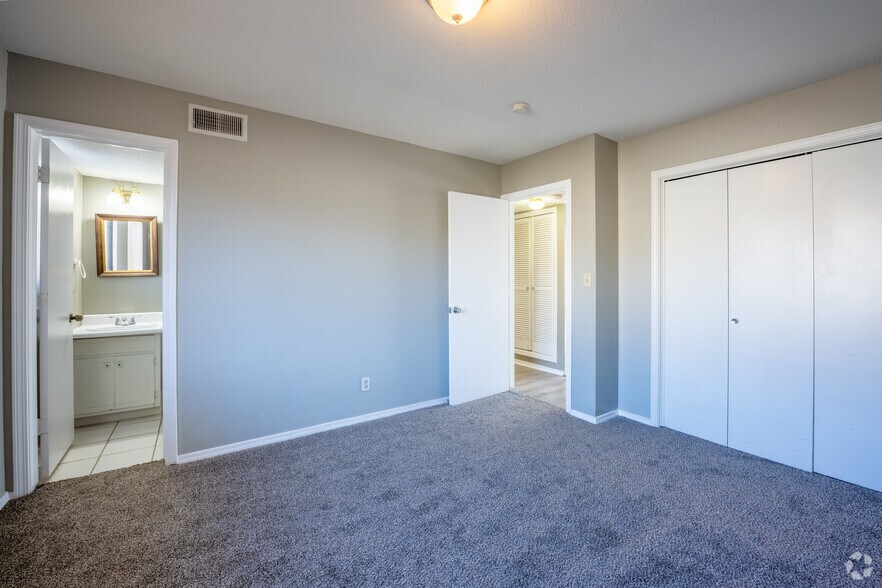 More Photos Of 12407 E 43rd St S, Independence Apartments For Sale