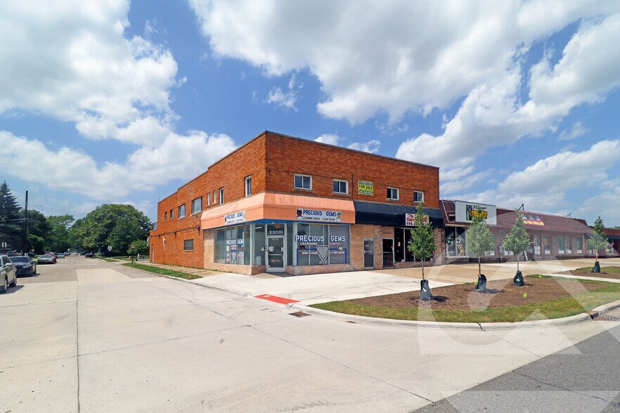 Primary Photo Of 23001-23005 Gratiot Ave, Eastpointe Storefront Retail Residential For Sale