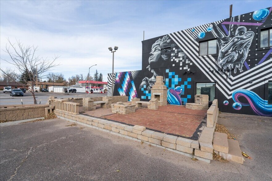 More Photos Of 601 E Lincolnway, Cheyenne Storefront Retail Residential For Sale