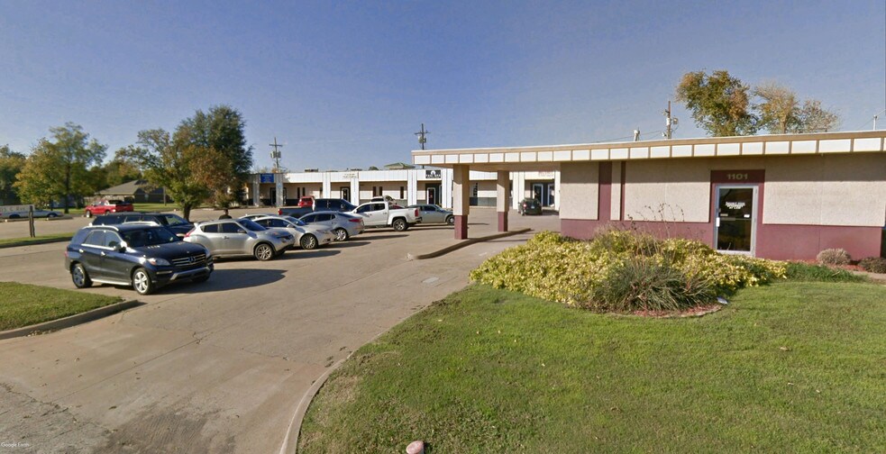 More Photos Of 1103 SW C Ave, Lawton Office For Lease